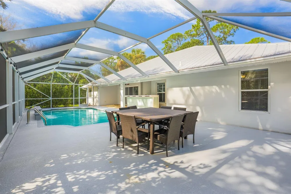 4390 2nd Square SW Vero Beach, FL 32968