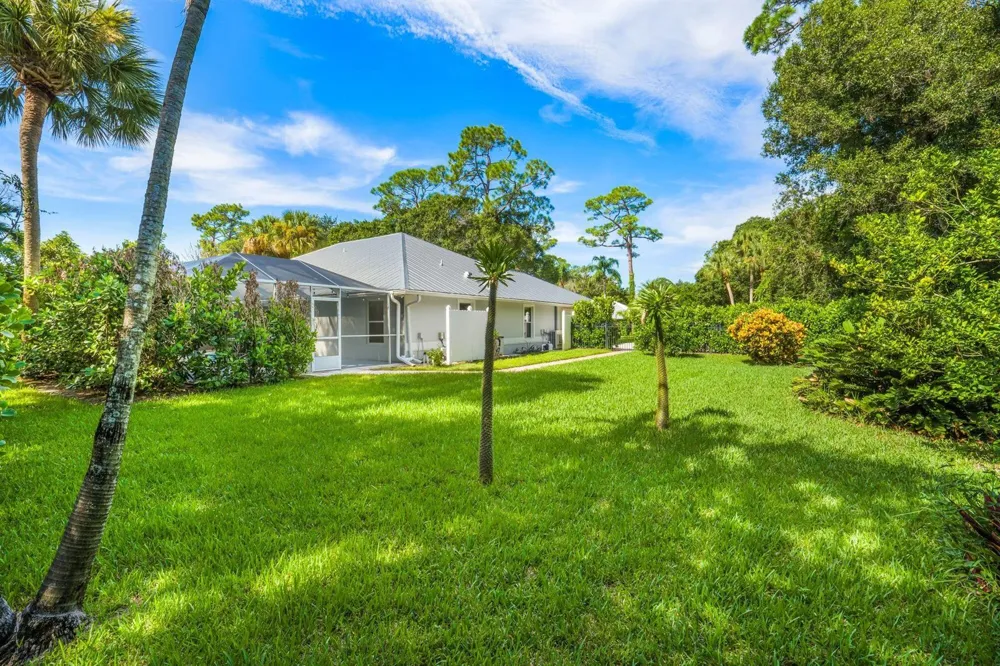 4390 2nd Square SW Vero Beach, FL 32968