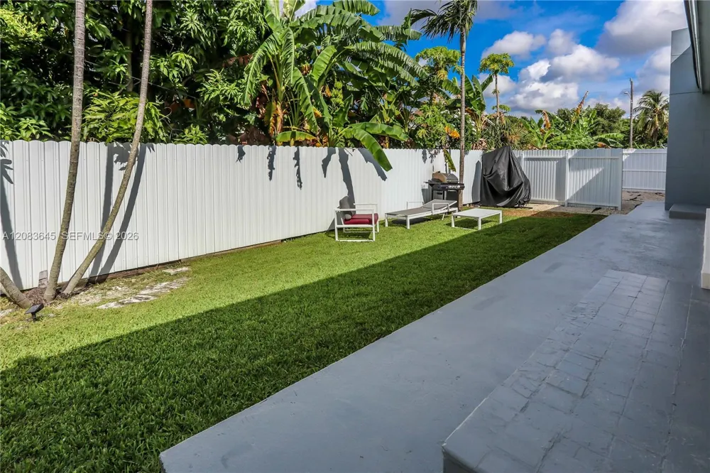 1236 NE 109th St #2 Miami, FL 33161