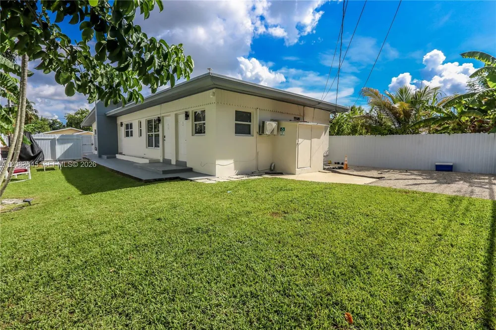 1236 NE 109th St #2 Miami, FL 33161