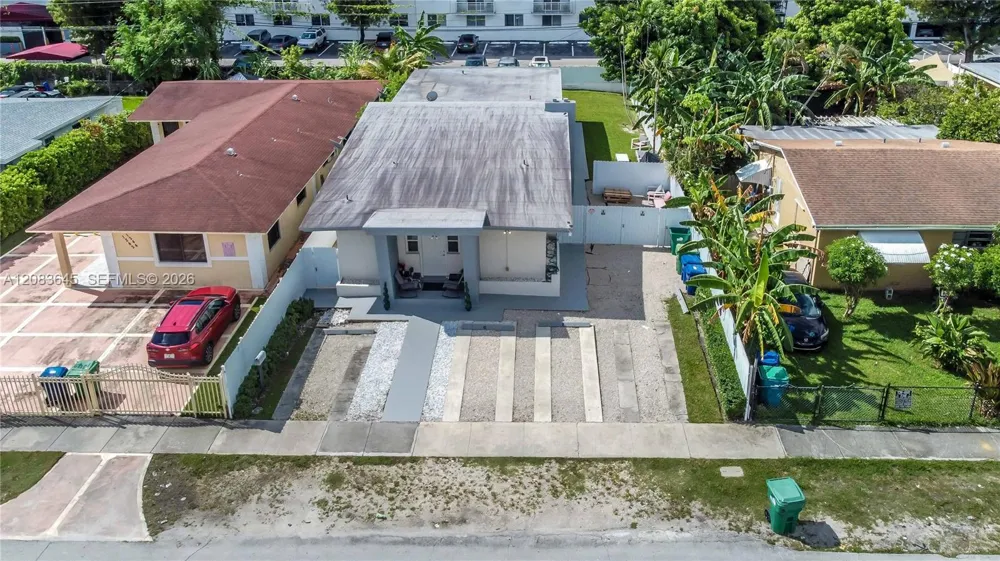 1236 NE 109th St #2 Miami, FL 33161