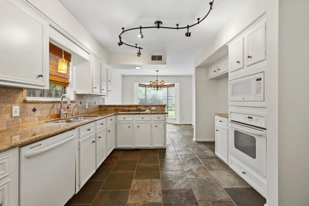 1307 Creek Hollow Drive Seabrook, TX 77586