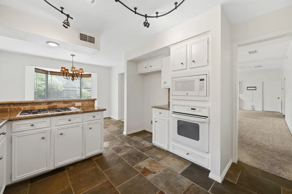 1307 Creek Hollow Drive Seabrook, TX 77586