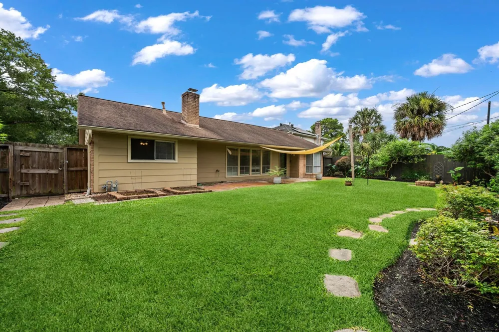 1307 Creek Hollow Drive Seabrook, TX 77586