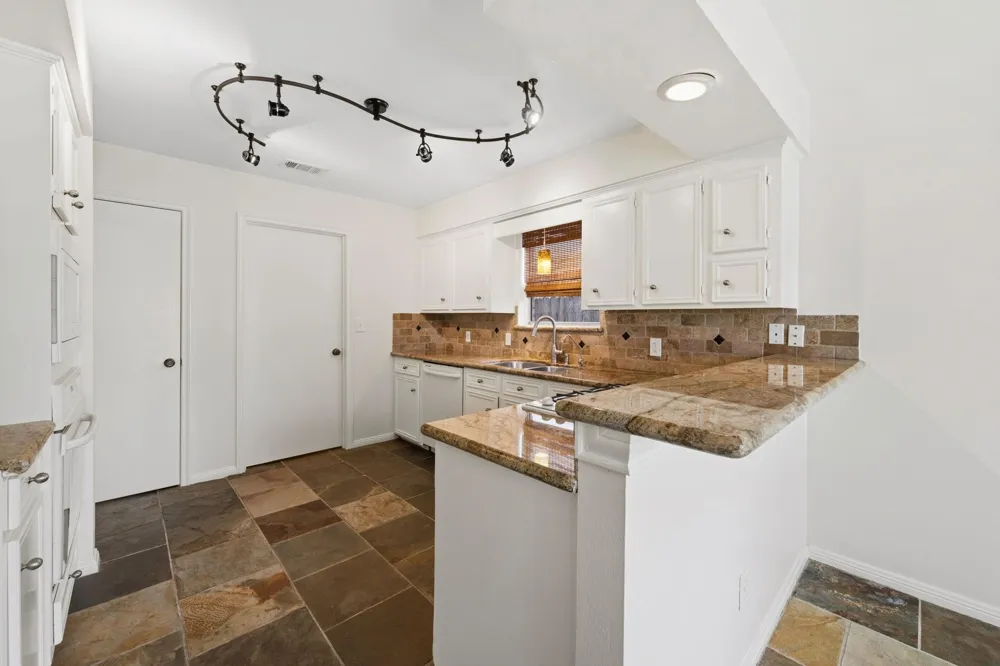 1307 Creek Hollow Drive Seabrook, TX 77586