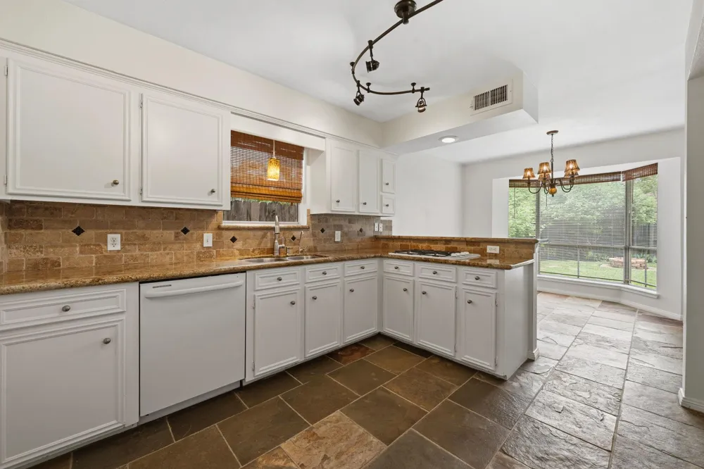1307 Creek Hollow Drive Seabrook, TX 77586