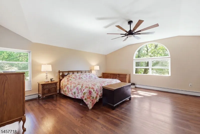 49 Oslo Dr Rockaway, NJ 07866