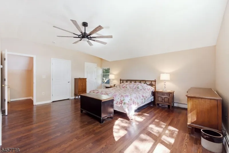 49 Oslo Dr Rockaway, NJ 07866