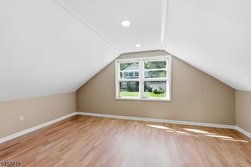 49 Oslo Dr Rockaway, NJ 07866