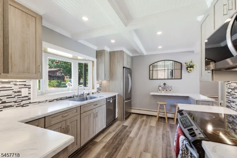 49 Oslo Dr Rockaway, NJ 07866