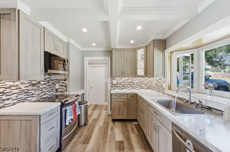 49 Oslo Dr Rockaway, NJ 07866