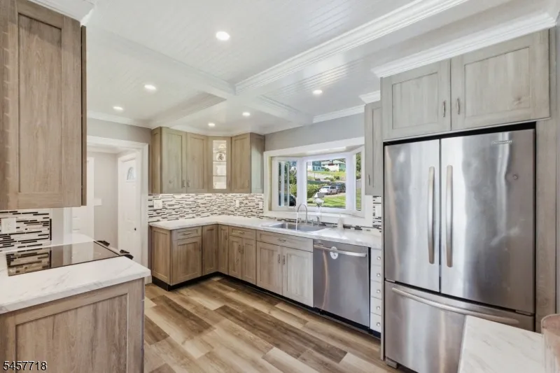49 Oslo Dr Rockaway, NJ 07866