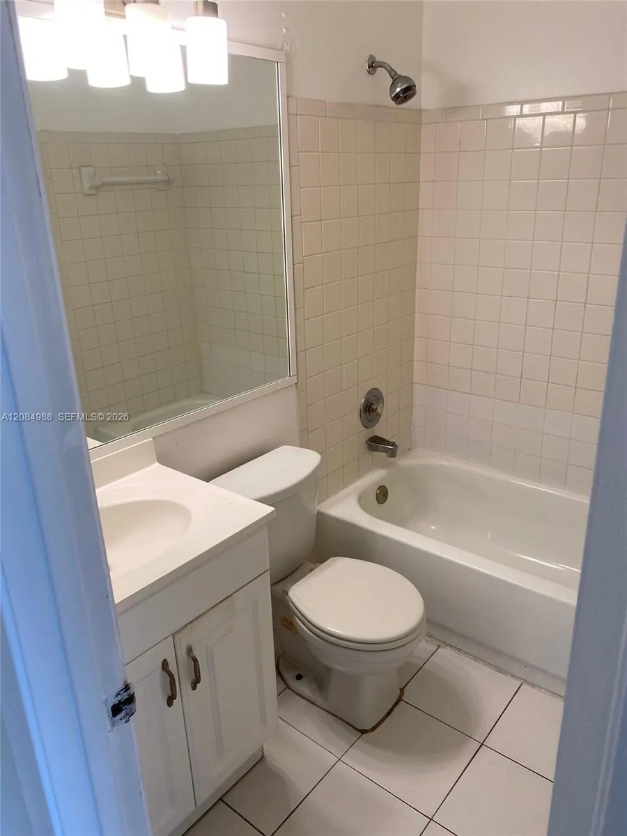 3016 Coral Ridge Dr #113B Coral Springs, FL 33065