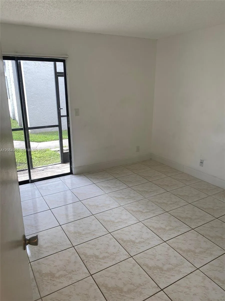 3016 Coral Ridge Dr #113B Coral Springs, FL 33065
