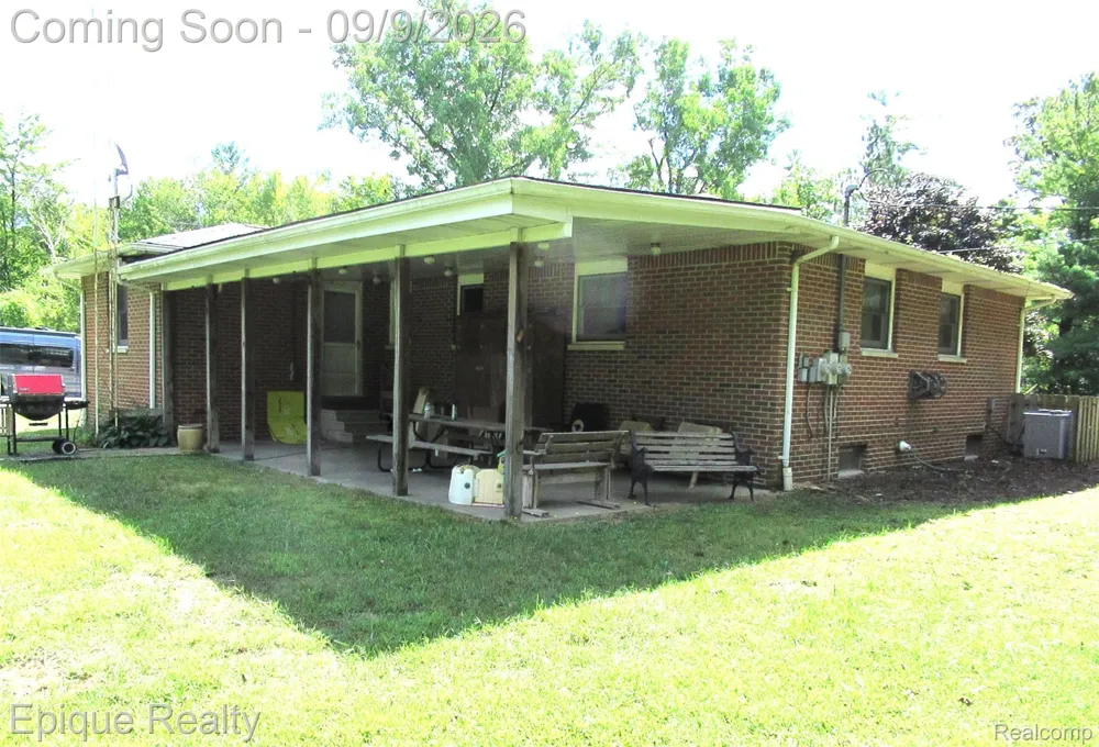 5350 Davis Road St Clair Township, MI 48079