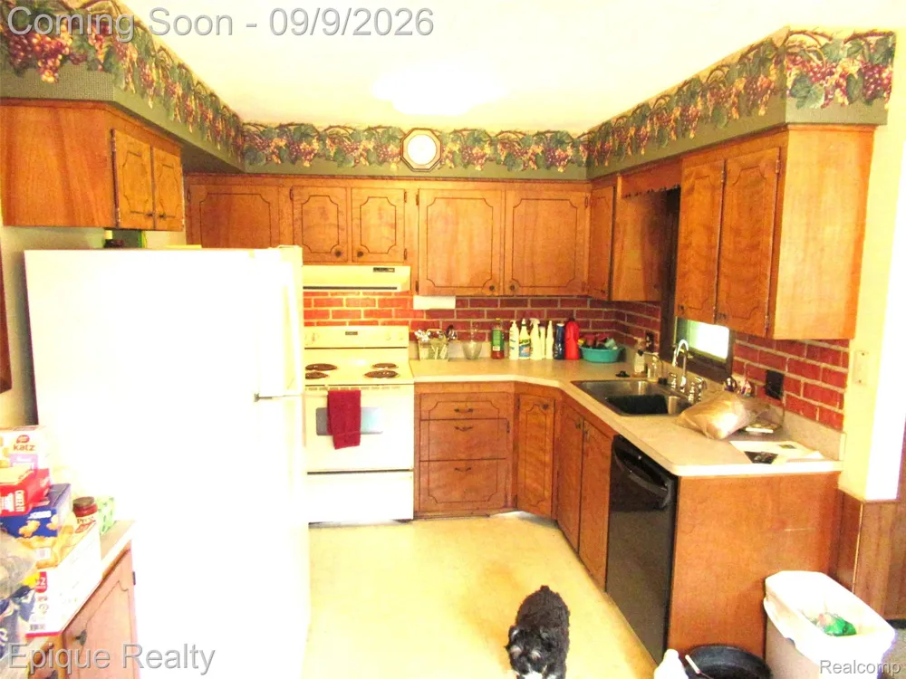 5350 Davis Road St Clair Township, MI 48079