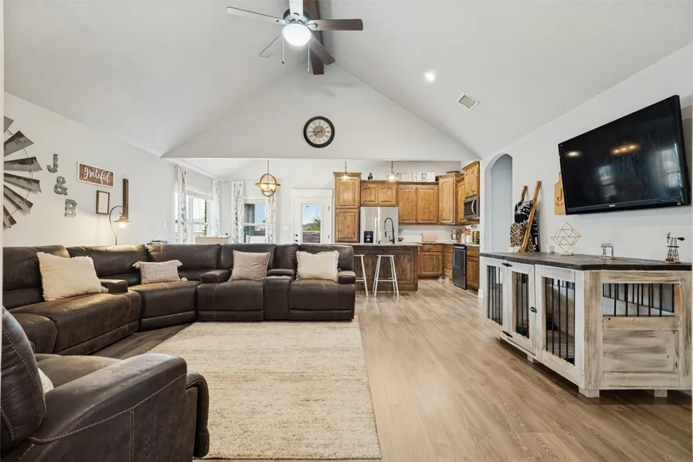 2324 Creek Drive Granbury, TX 76048