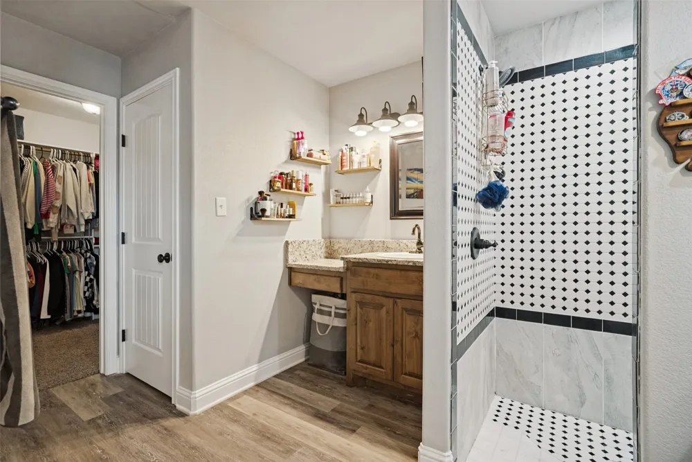 2324 Creek Drive Granbury, TX 76048