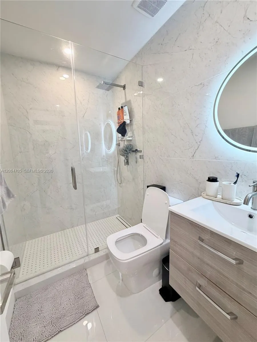 2221 NW 170th St Miami Gardens, FL 33056