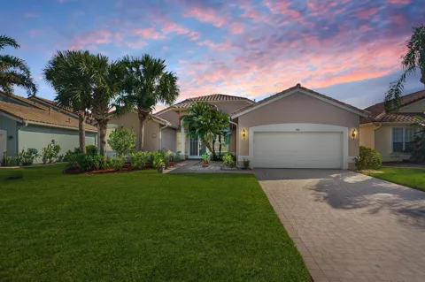 468 NW BLUE LAKE DRIVE