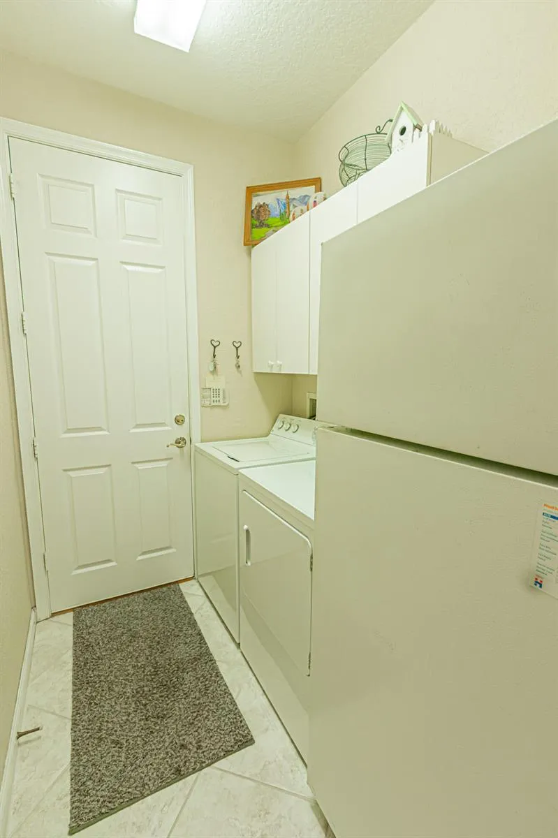 468 NW BLUE LAKE DRIVE Port St. Lucie, FL 34986