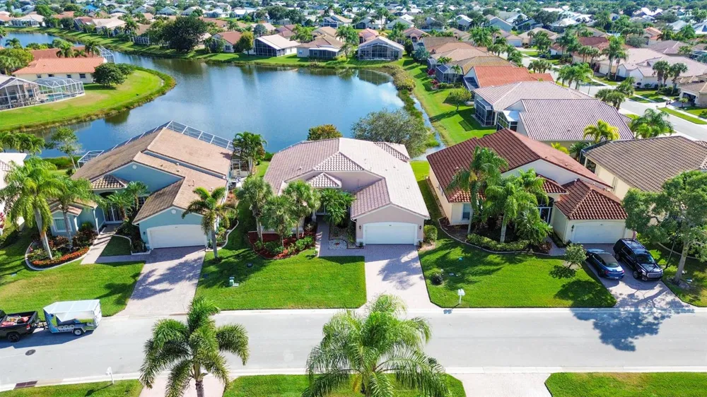 468 NW BLUE LAKE DRIVE Port St. Lucie, FL 34986