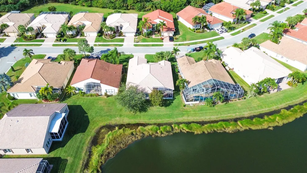 468 NW BLUE LAKE DRIVE Port St. Lucie, FL 34986