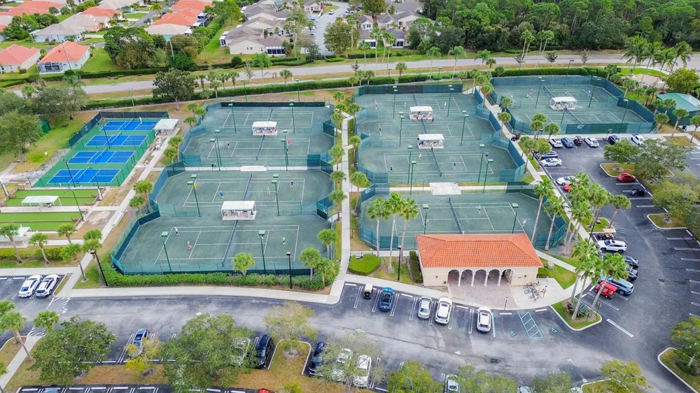 468 NW BLUE LAKE DRIVE Port St. Lucie, FL 34986