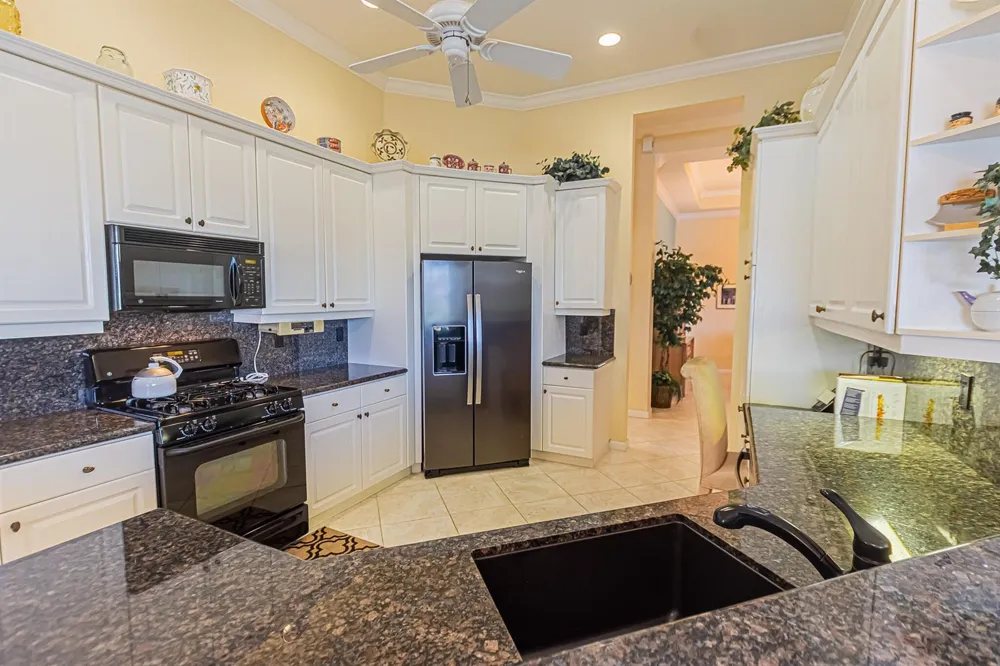 468 NW BLUE LAKE DRIVE Port St. Lucie, FL 34986