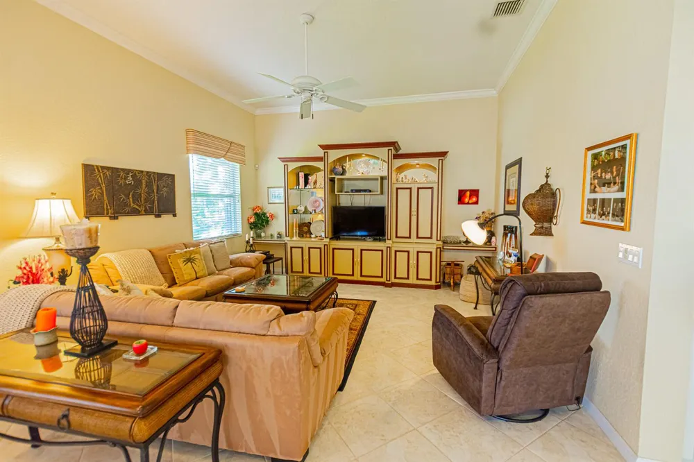 468 NW BLUE LAKE DRIVE Port St. Lucie, FL 34986