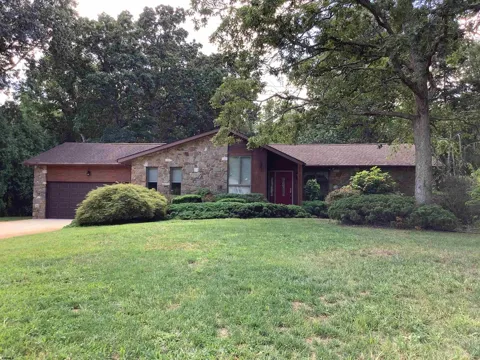 19 Somers Ave