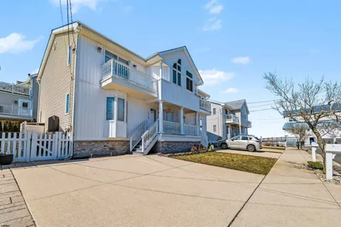 218 N Coolidge Ave