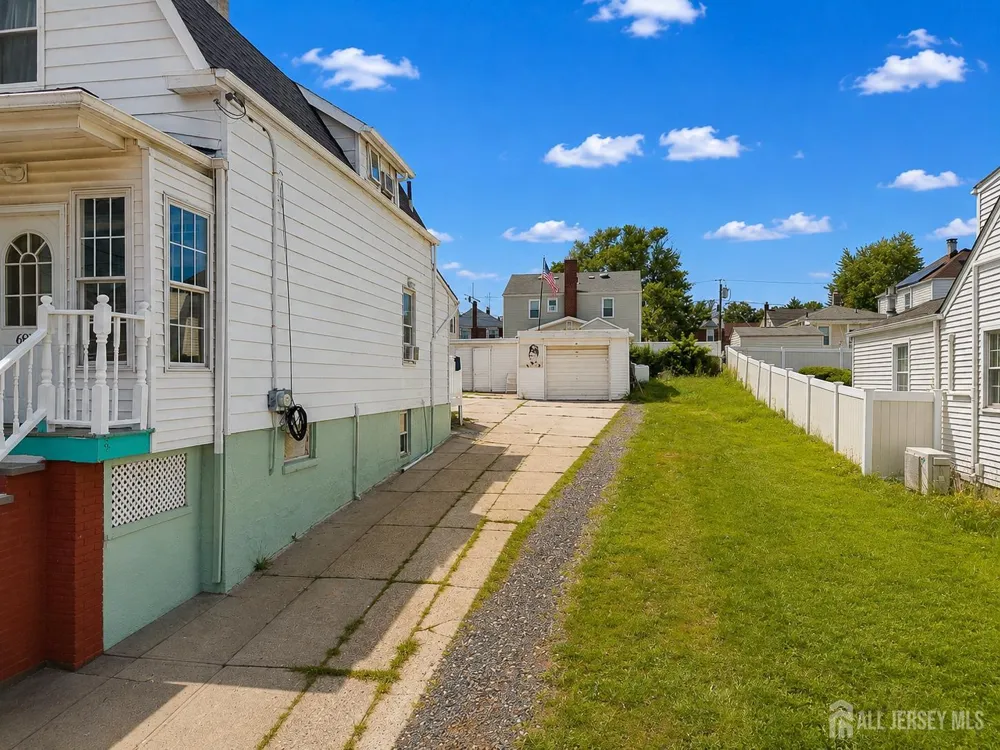 685 Raritan Avenue Perth Amboy, NJ 08861