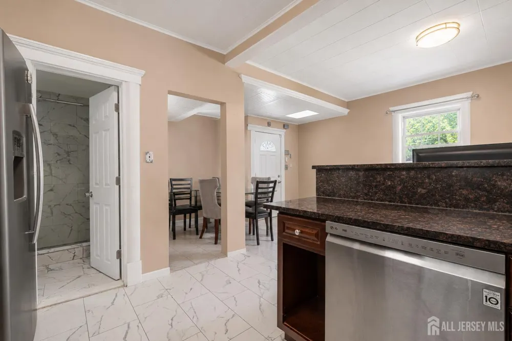 685 Raritan Avenue Perth Amboy, NJ 08861