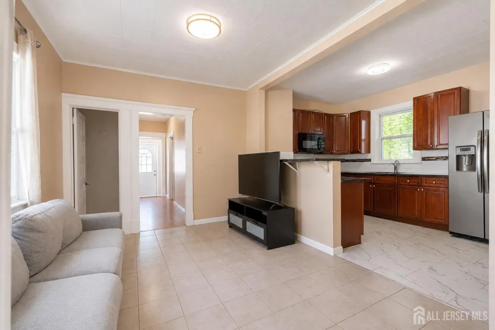 685 Raritan Avenue Perth Amboy, NJ 08861
