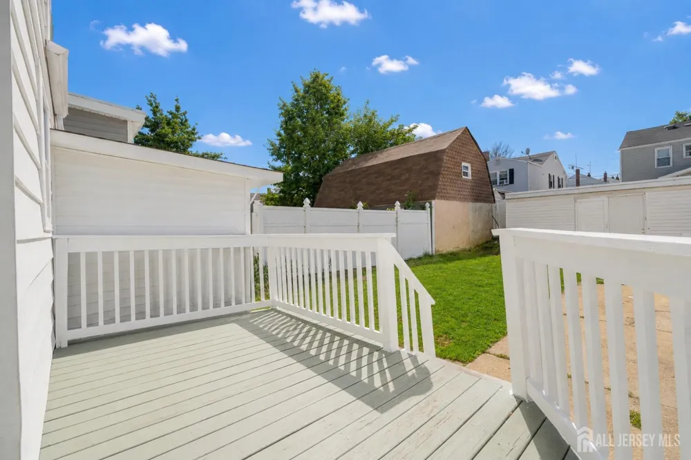 685 Raritan Avenue Perth Amboy, NJ 08861