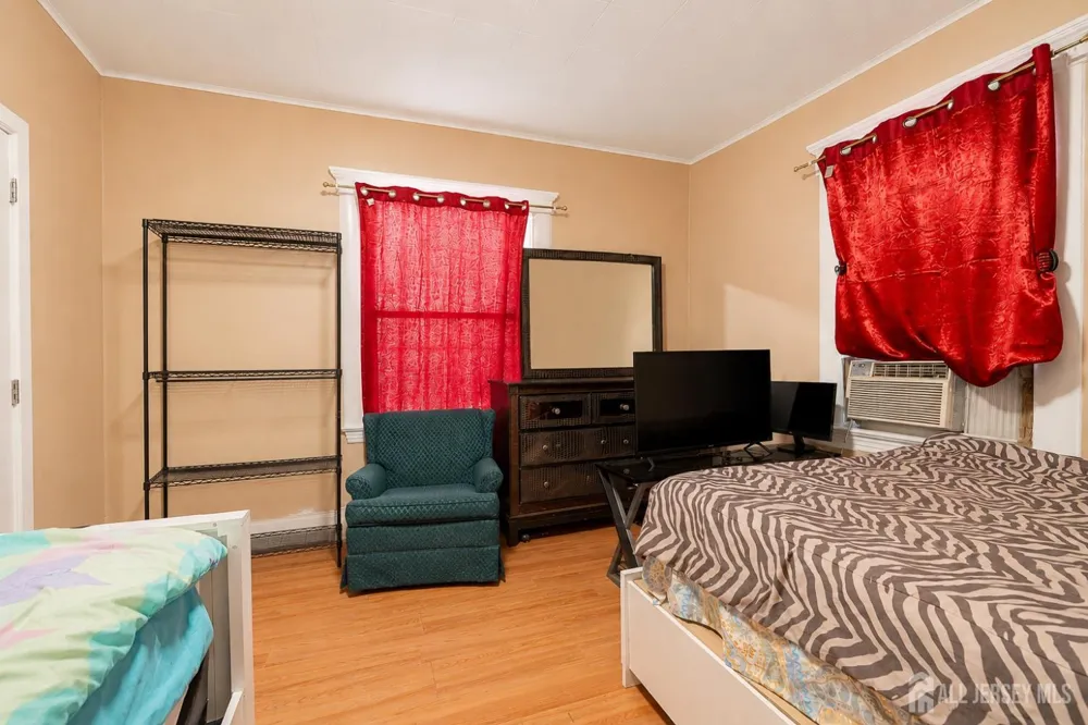 685 Raritan Avenue Perth Amboy, NJ 08861