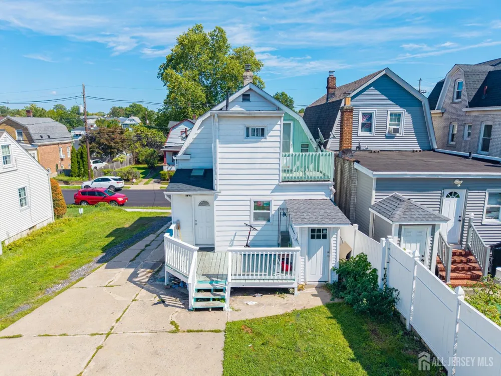 685 Raritan Avenue Perth Amboy, NJ 08861