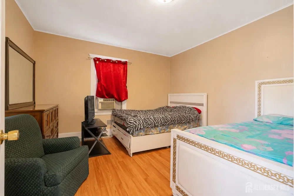 685 Raritan Avenue Perth Amboy, NJ 08861