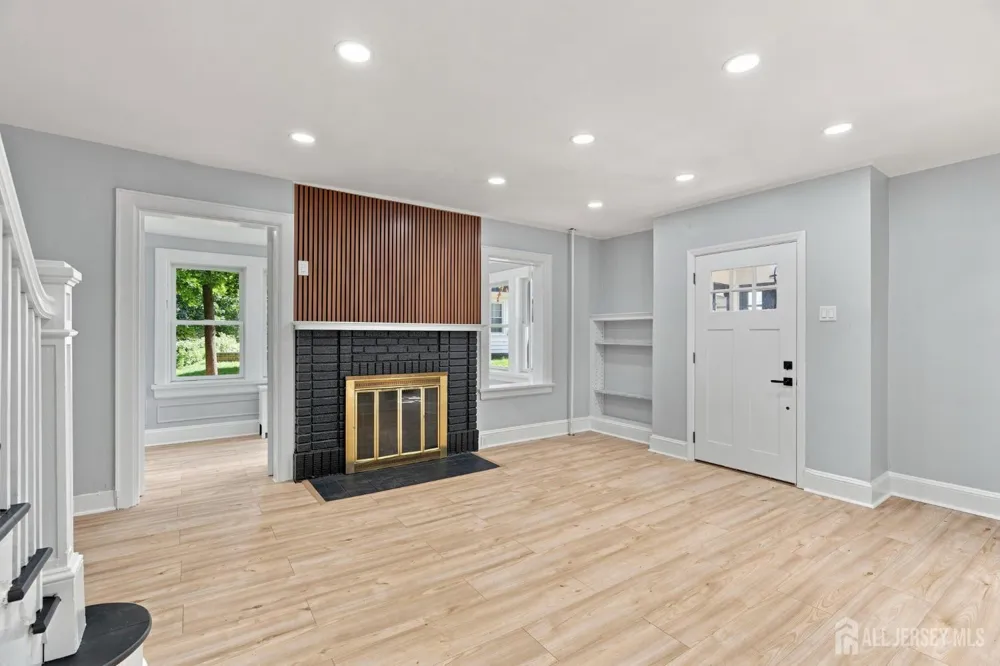 19 Adelaide Avenue Highland Park, NJ 08904