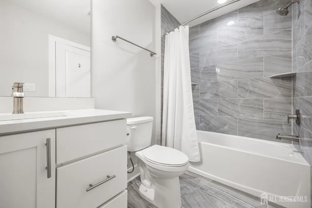 70 Riverwalk Plainsboro, NJ 08536