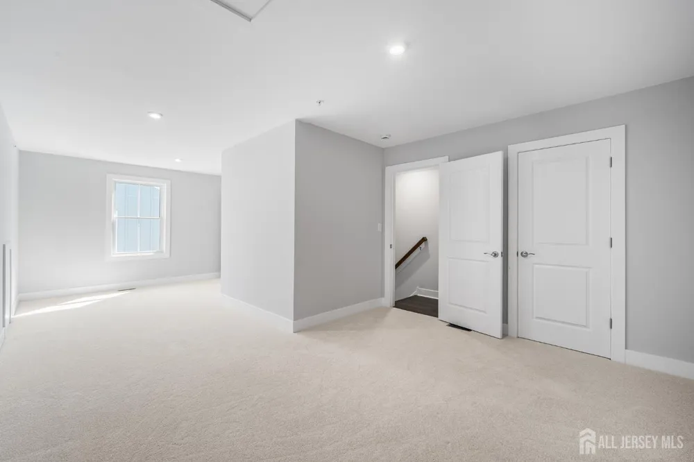 70 Riverwalk Plainsboro, NJ 08536