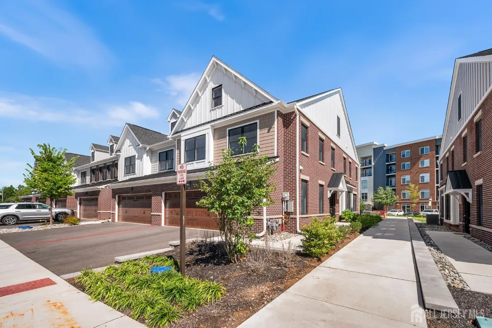 70 Riverwalk Plainsboro, NJ 08536