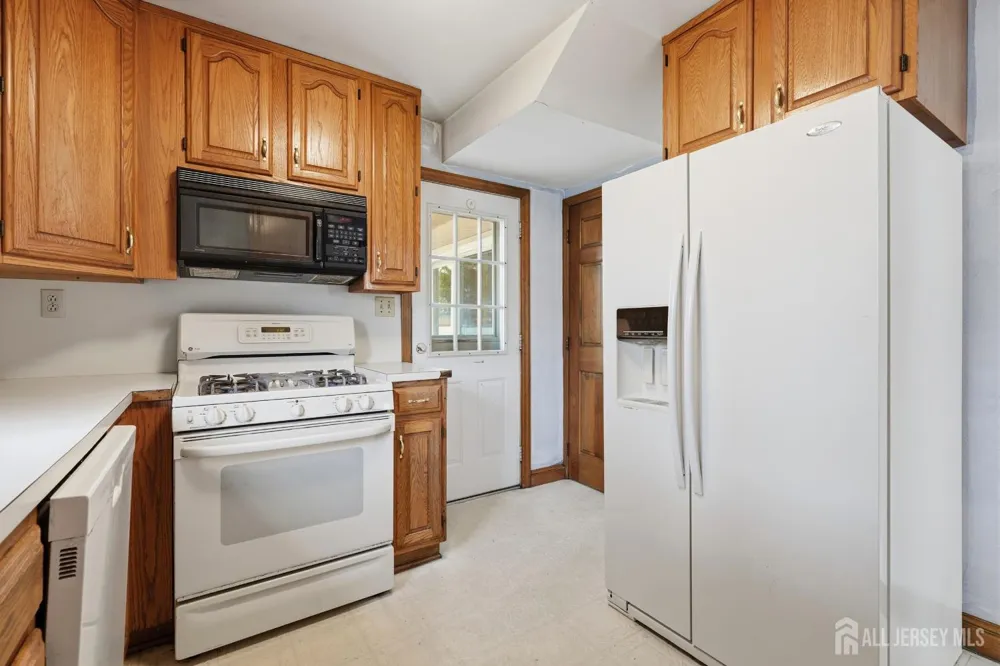 326 Melrose Avenue Middlesex, NJ 08846
