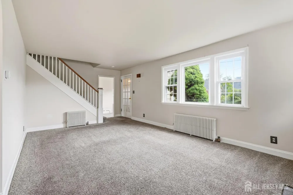 326 Melrose Avenue Middlesex, NJ 08846