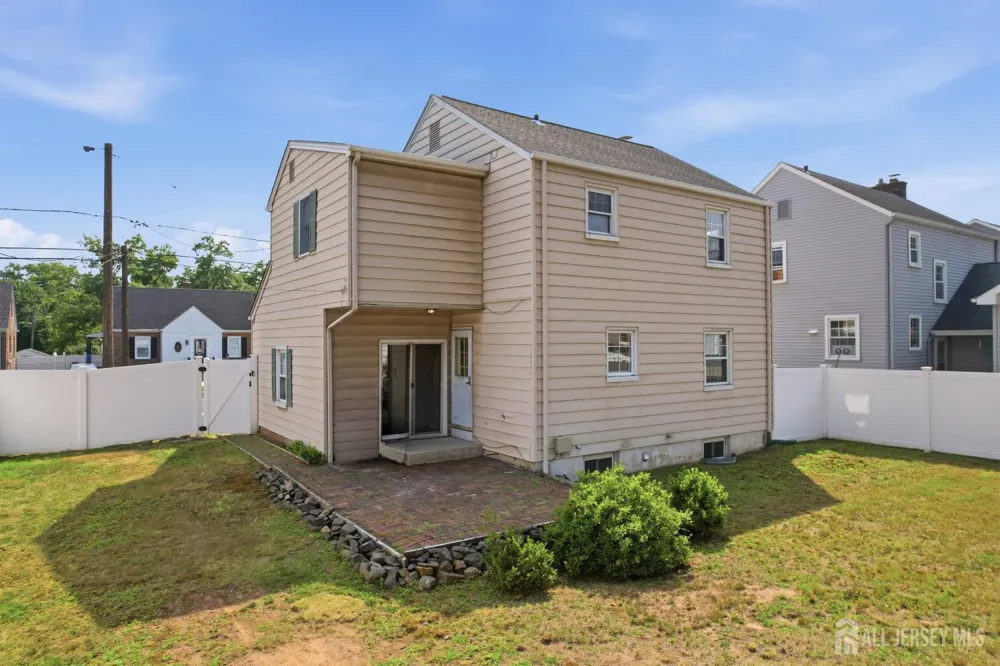 326 Melrose Avenue Middlesex, NJ 08846
