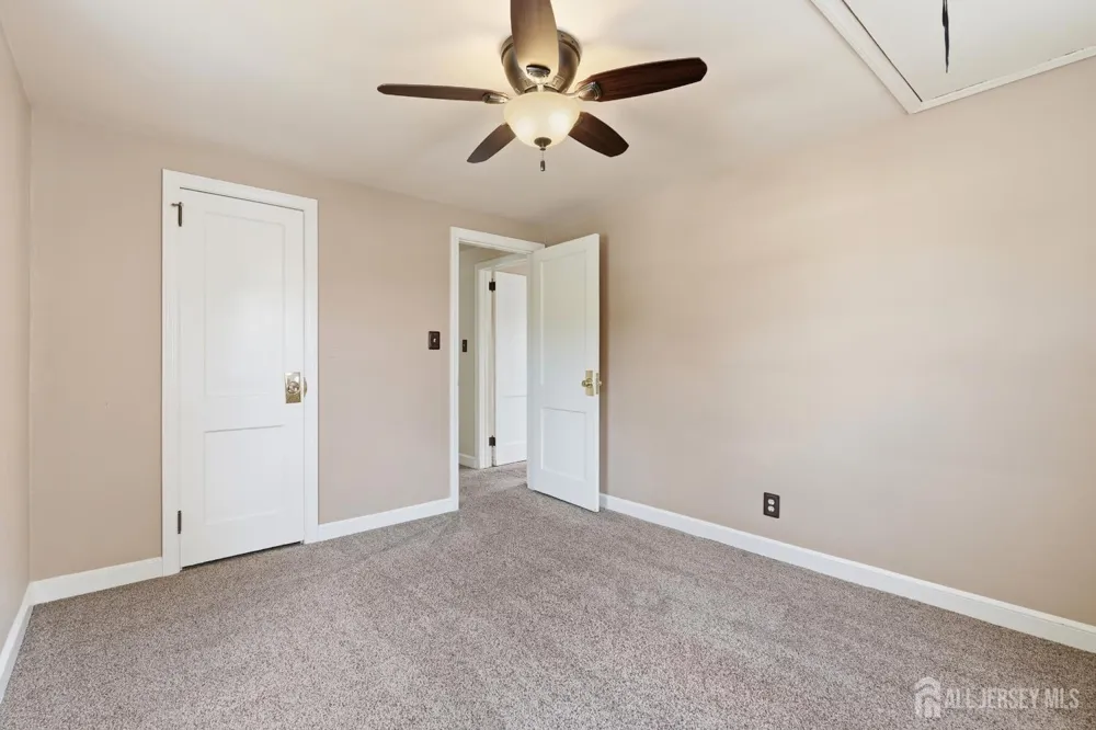 326 Melrose Avenue Middlesex, NJ 08846