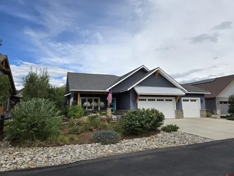 21 Estancia Court