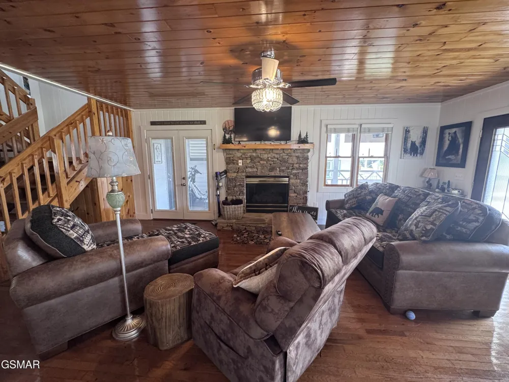 424 Country Path Way Sevierville, TN 37862