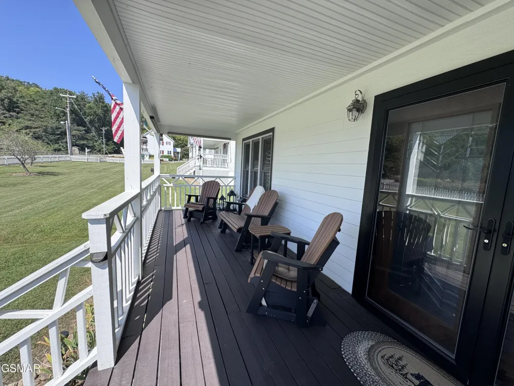 424 Country Path Way Sevierville, TN 37862